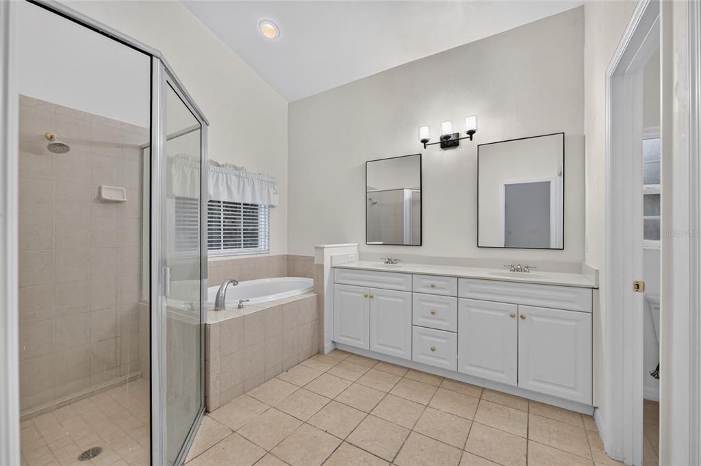 For Rent: $2,390 (3 beds, 2 baths, 2135 Square Feet)