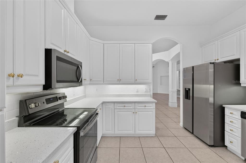 For Rent: $2,390 (3 beds, 2 baths, 2135 Square Feet)