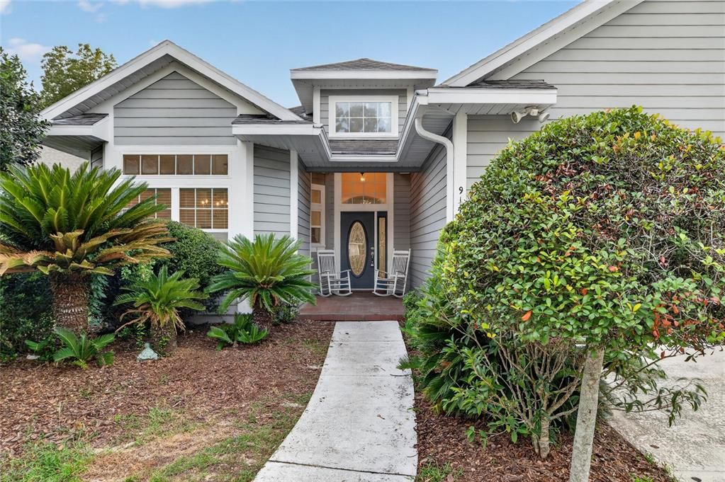 For Rent: $2,390 (3 beds, 2 baths, 2135 Square Feet)