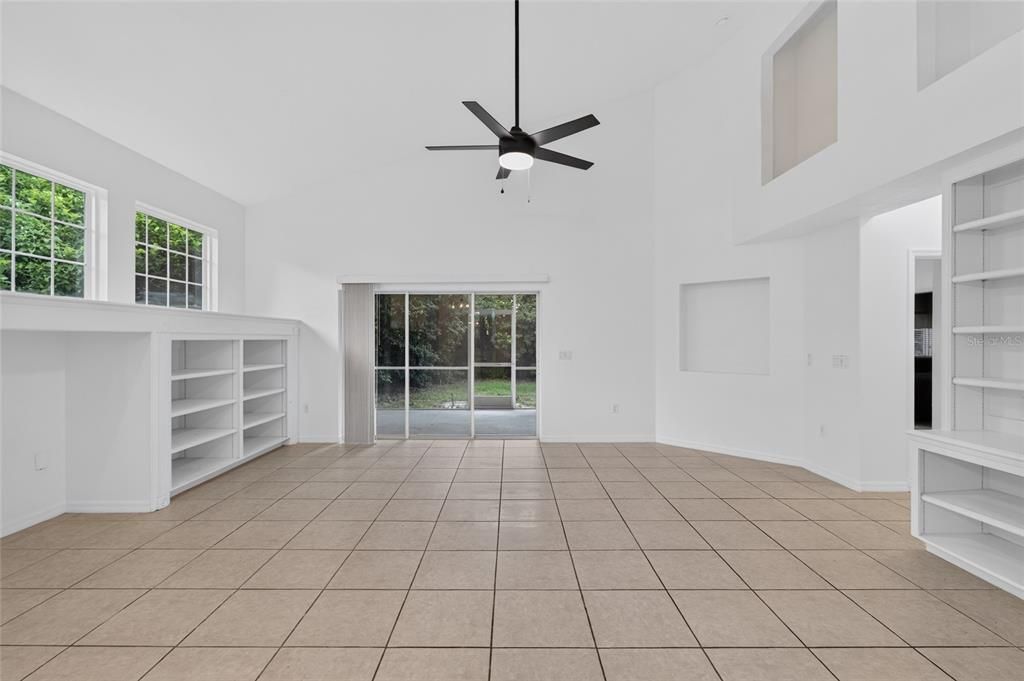 For Rent: $2,390 (3 beds, 2 baths, 2135 Square Feet)