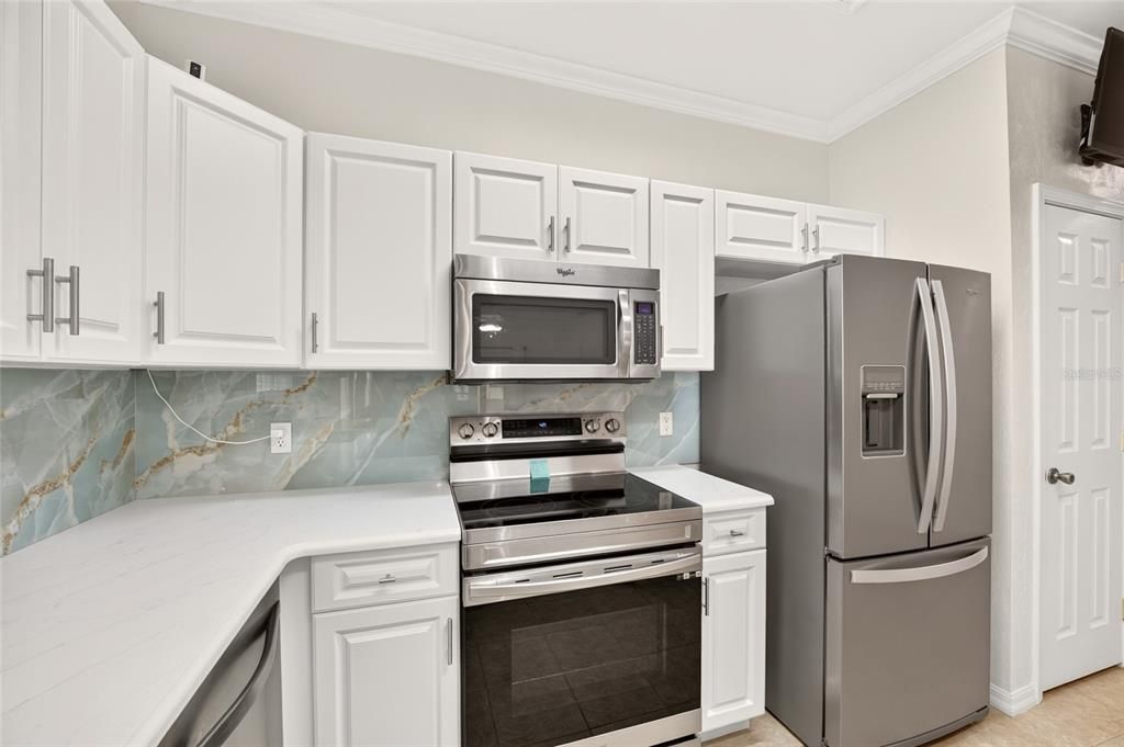 For Sale: $273,900 (2 beds, 2 baths, 1207 Square Feet)
