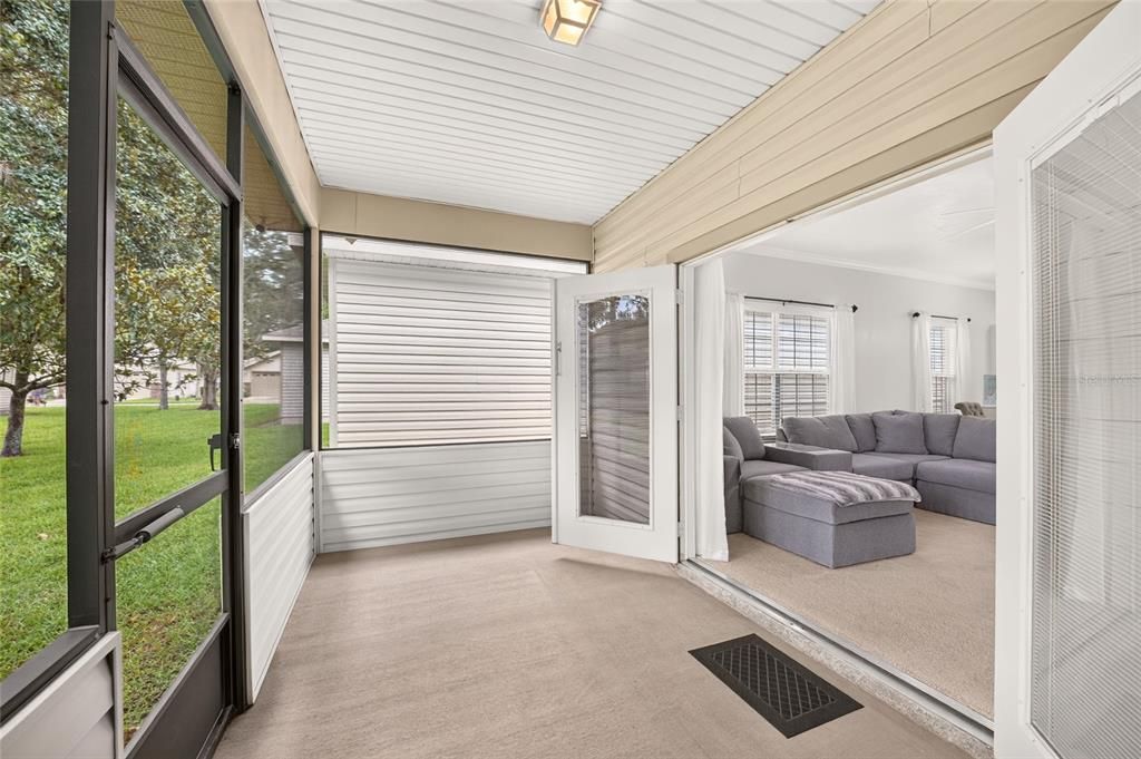 For Sale: $273,900 (2 beds, 2 baths, 1207 Square Feet)