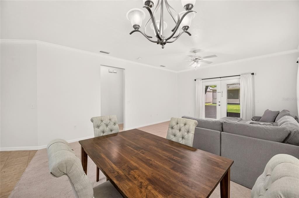 For Sale: $273,900 (2 beds, 2 baths, 1207 Square Feet)
