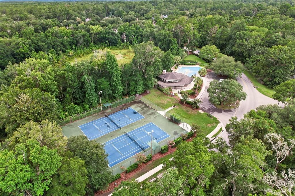 For Sale: $273,900 (2 beds, 2 baths, 1207 Square Feet)