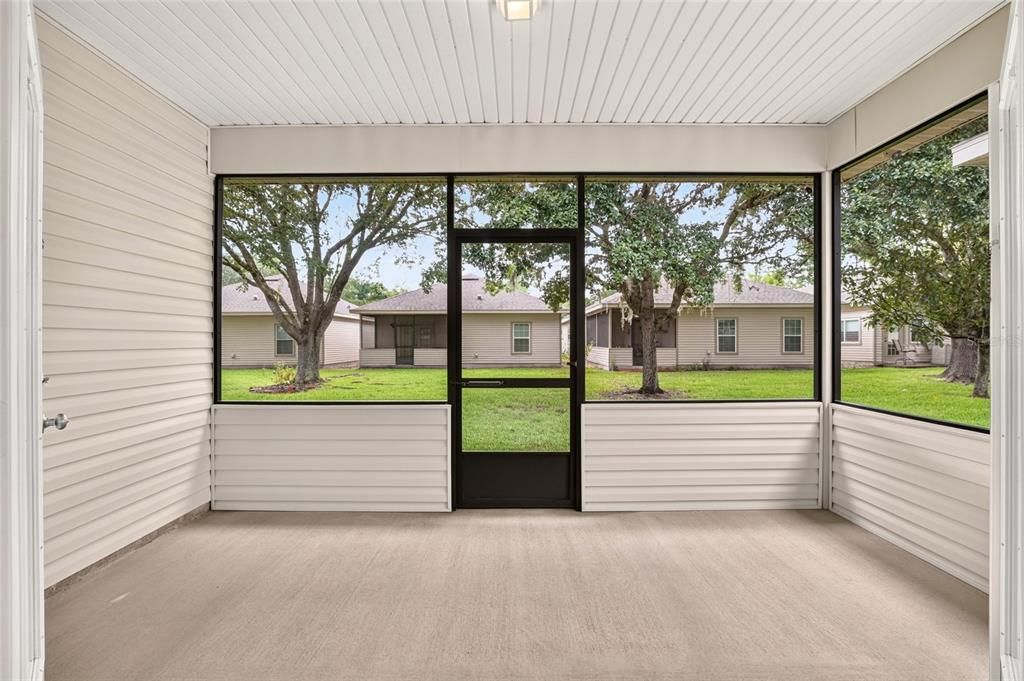 For Sale: $273,900 (2 beds, 2 baths, 1207 Square Feet)