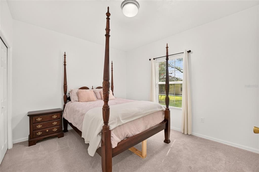 For Sale: $273,900 (2 beds, 2 baths, 1207 Square Feet)