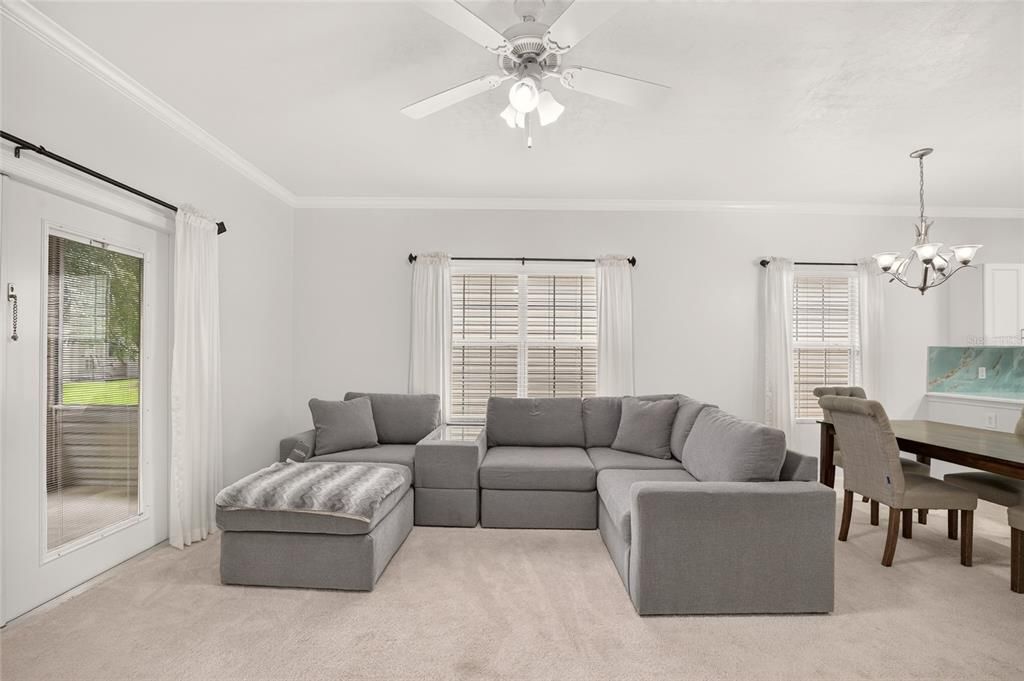 For Sale: $273,900 (2 beds, 2 baths, 1207 Square Feet)