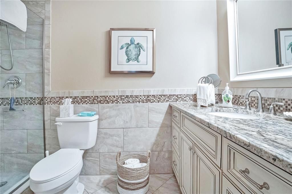 For Sale: $439,000 (2 beds, 2 baths, 1066 Square Feet)