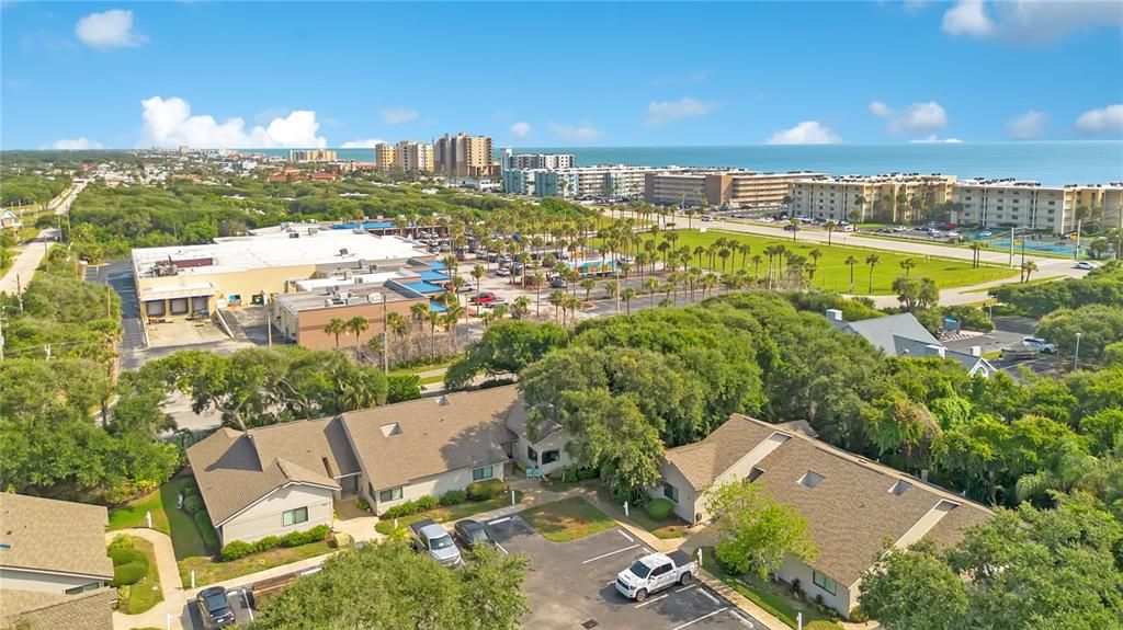 For Sale: $439,000 (2 beds, 2 baths, 1066 Square Feet)