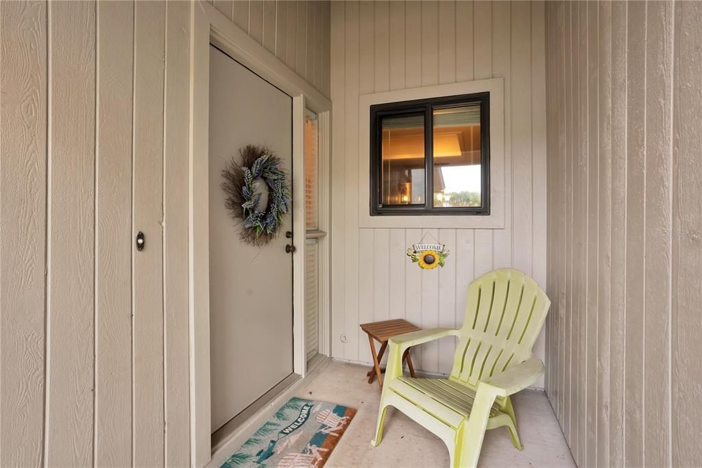 For Sale: $439,000 (2 beds, 2 baths, 1066 Square Feet)