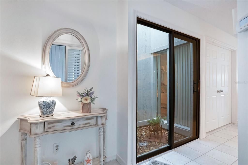 For Sale: $439,000 (2 beds, 2 baths, 1066 Square Feet)