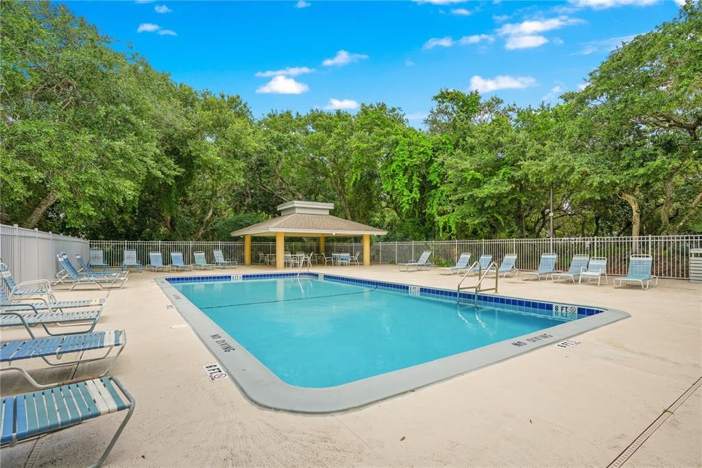 For Sale: $439,000 (2 beds, 2 baths, 1066 Square Feet)