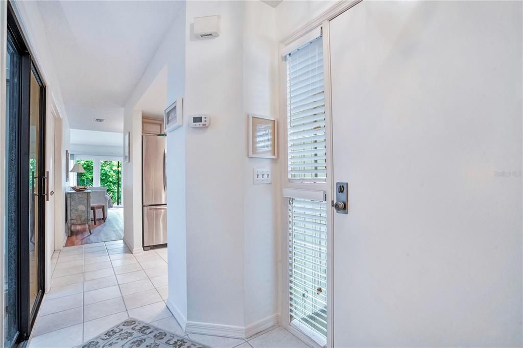 For Sale: $439,000 (2 beds, 2 baths, 1066 Square Feet)