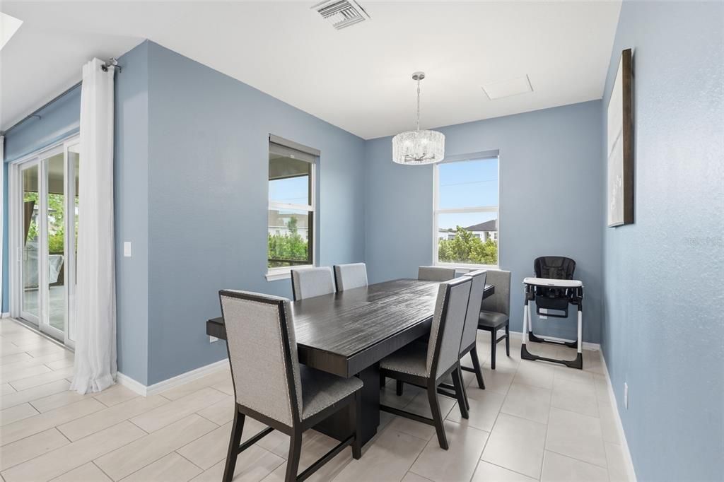 For Sale: $395,000 (4 beds, 2 baths, 1922 Square Feet)