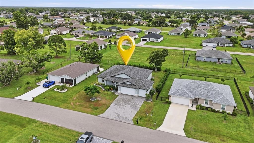 For Sale: $395,000 (4 beds, 2 baths, 1922 Square Feet)
