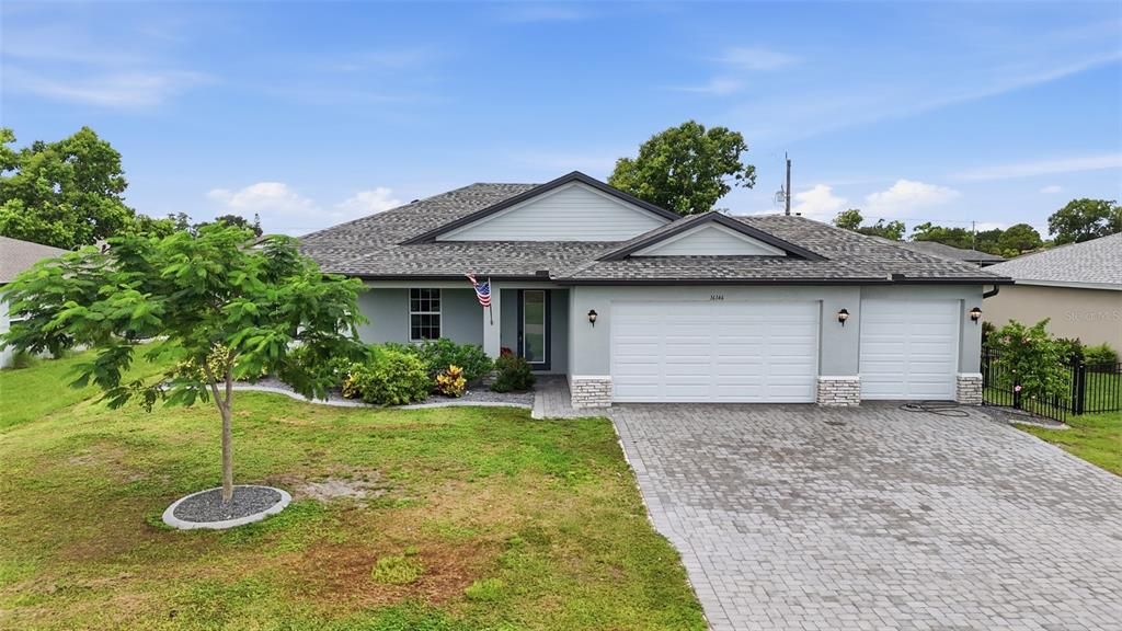 For Sale: $395,000 (4 beds, 2 baths, 1922 Square Feet)