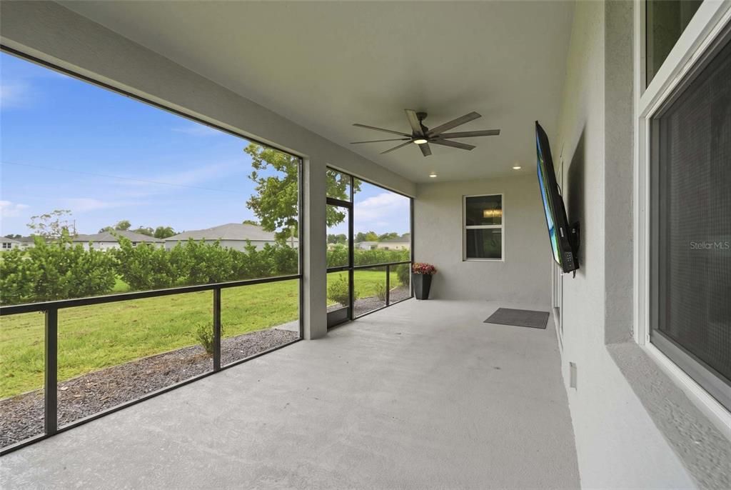 For Sale: $395,000 (4 beds, 2 baths, 1922 Square Feet)