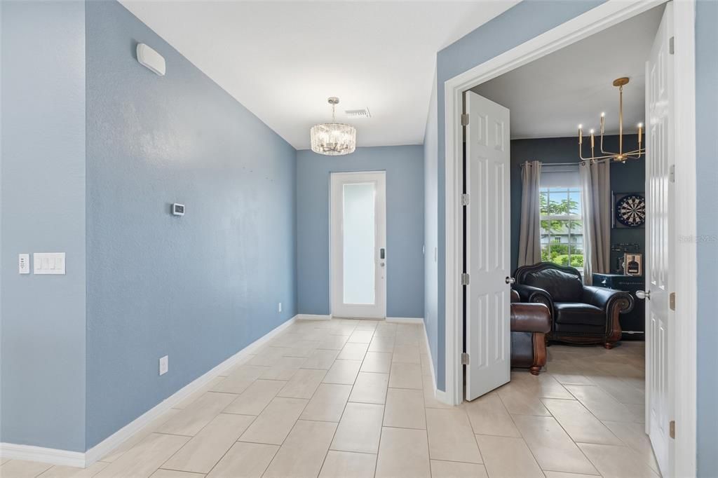 For Sale: $395,000 (4 beds, 2 baths, 1922 Square Feet)