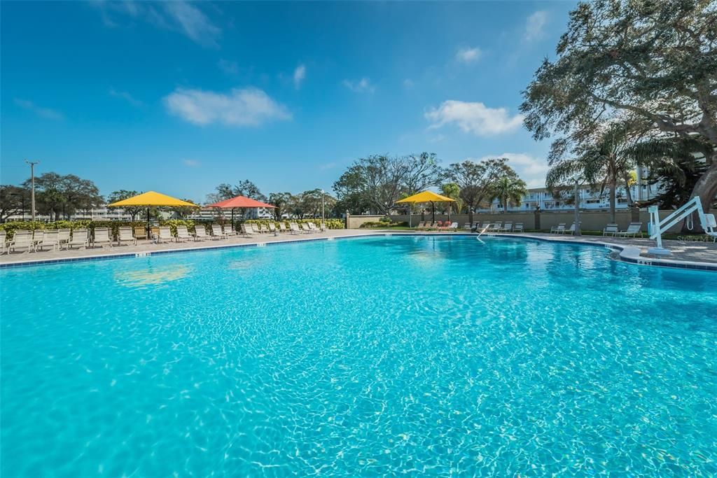 Activo con contrato: $239,000 (2 camas, 2 baños, 1675 Pies cuadrados)