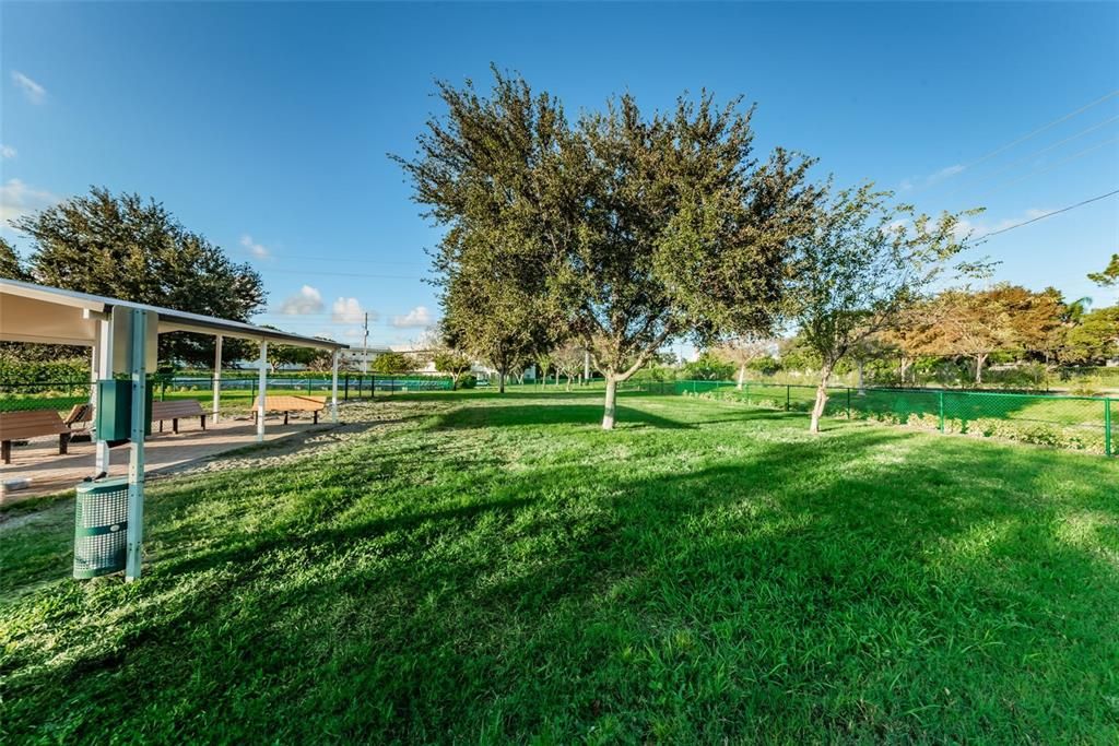 Activo con contrato: $239,000 (2 camas, 2 baños, 1675 Pies cuadrados)