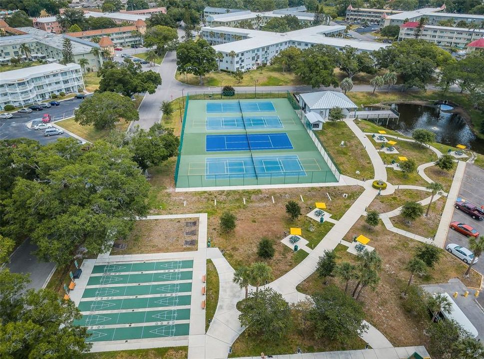 Activo con contrato: $239,000 (2 camas, 2 baños, 1675 Pies cuadrados)