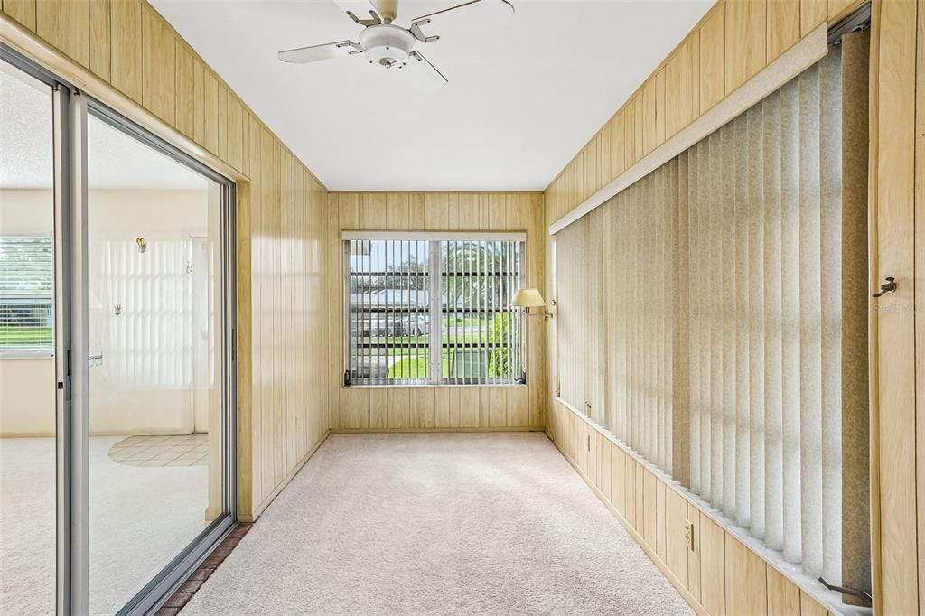 For Sale: $98,500 (1 beds, 1 baths, 960 Square Feet)
