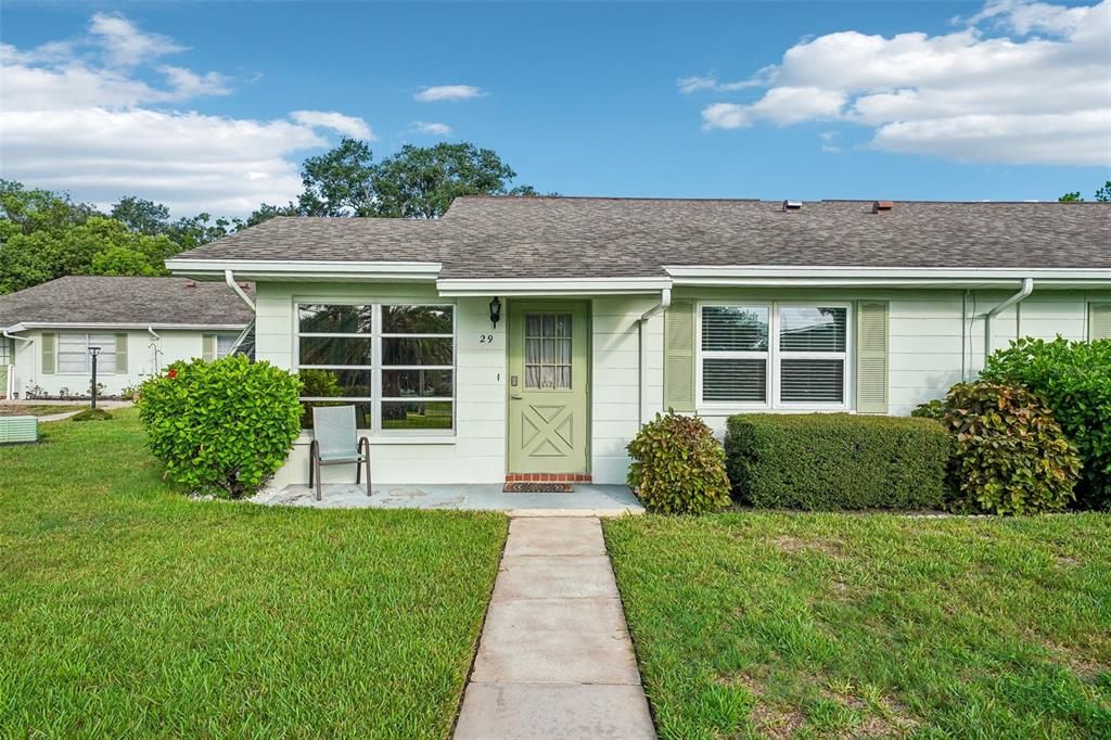 For Sale: $98,500 (1 beds, 1 baths, 960 Square Feet)