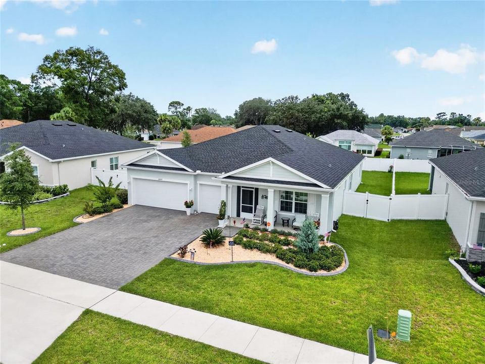 For Sale: $475,000 (4 beds, 3 baths, 2557 Square Feet)