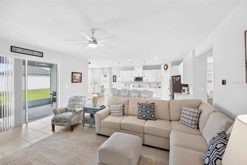 For Sale: $475,000 (4 beds, 3 baths, 2557 Square Feet)