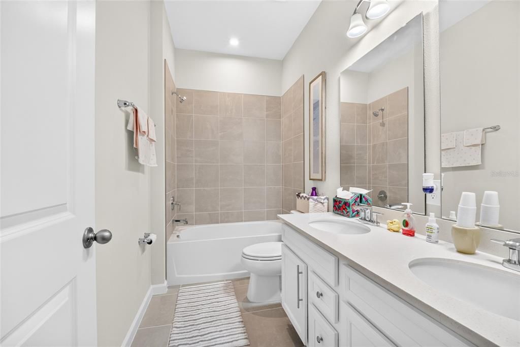 For Sale: $475,000 (4 beds, 3 baths, 2557 Square Feet)