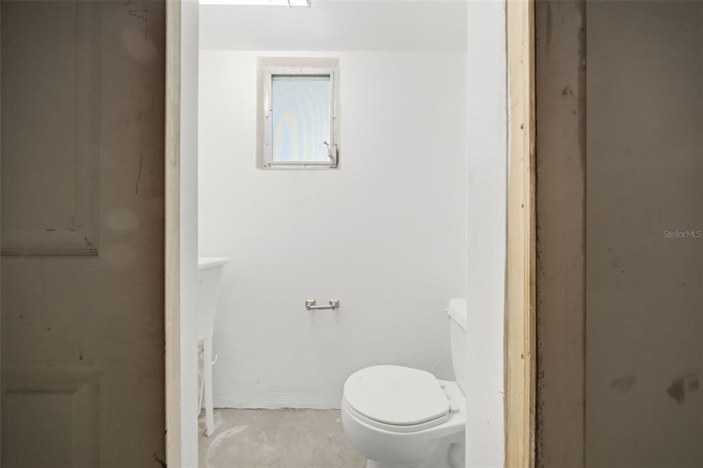 Activo con contrato: $345,500 (2 camas, 1 baños, 1172 Pies cuadrados)