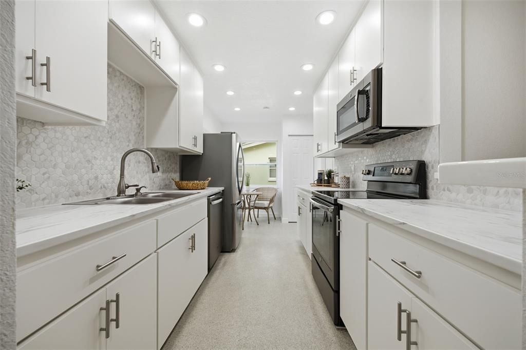 Activo con contrato: $345,500 (2 camas, 1 baños, 1172 Pies cuadrados)