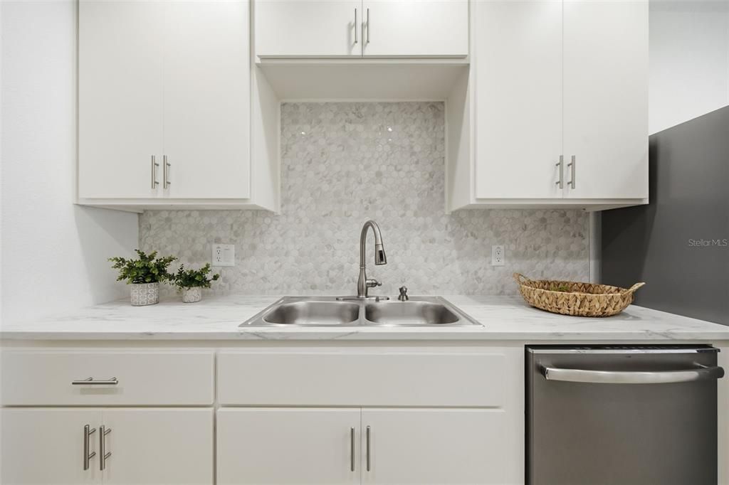 Activo con contrato: $345,500 (2 camas, 1 baños, 1172 Pies cuadrados)