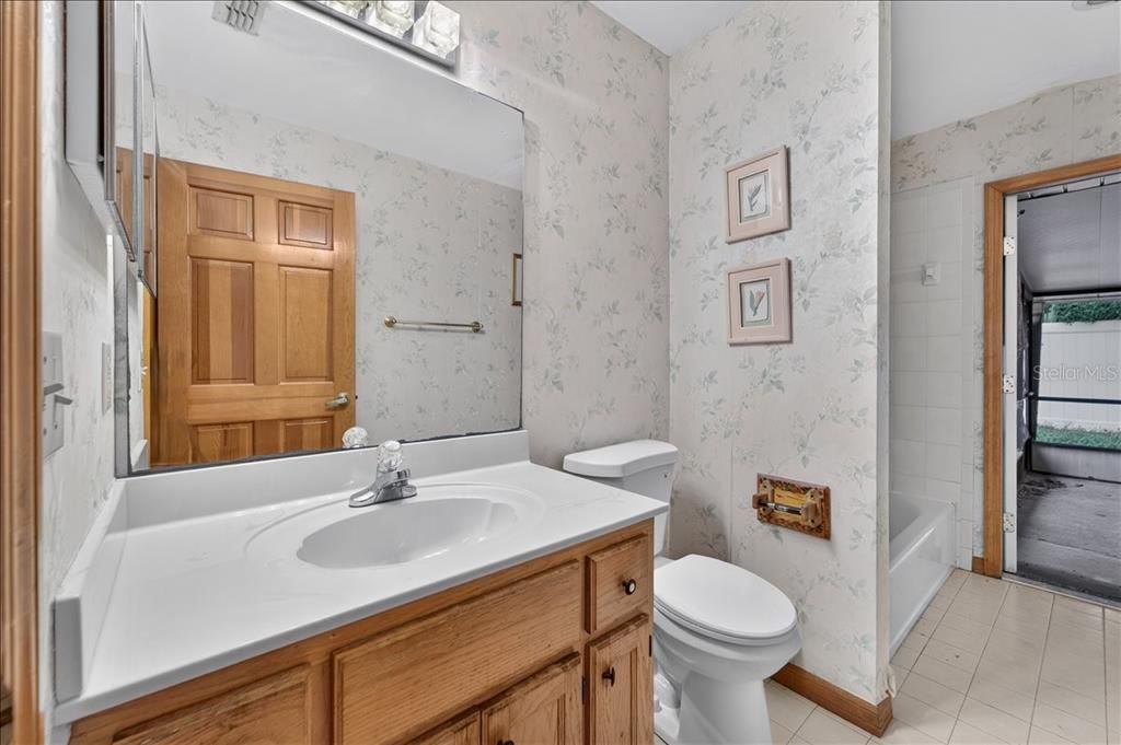 Active With Contract: $279,990 (3 beds, 2 baths, 2173 Square Feet)