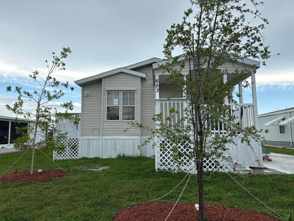 For Sale: $140,000 (2 beds, 2 baths, 1008 Square Feet)