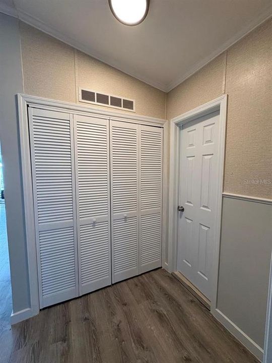 For Sale: $140,000 (2 beds, 2 baths, 1008 Square Feet)
