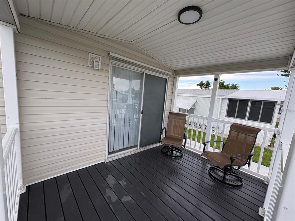 For Sale: $140,000 (2 beds, 2 baths, 1008 Square Feet)