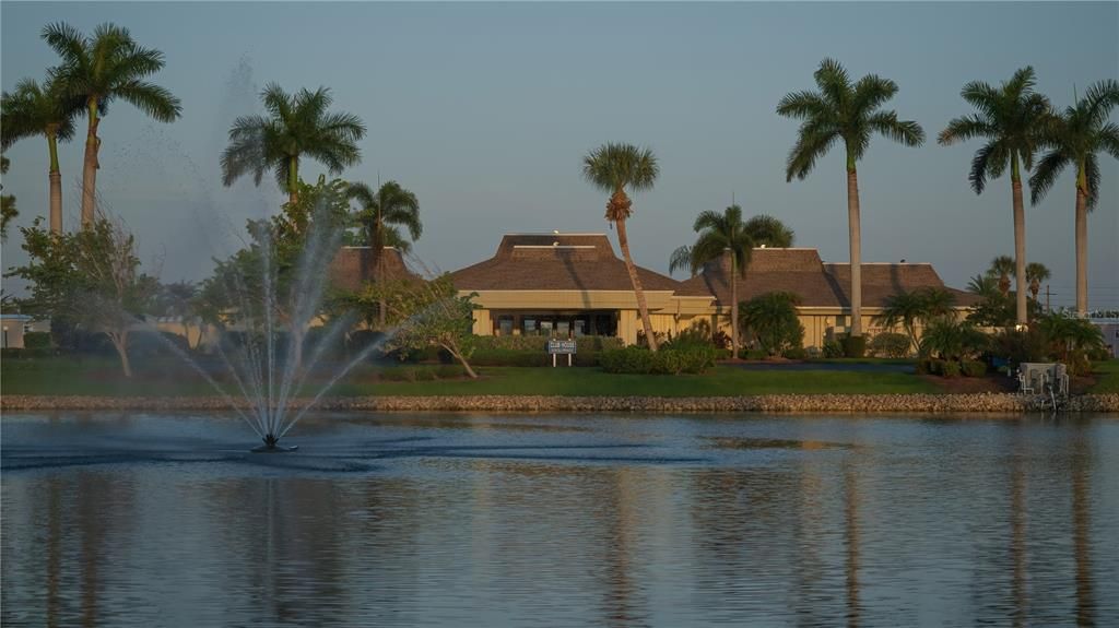 For Sale: $140,000 (2 beds, 2 baths, 1008 Square Feet)