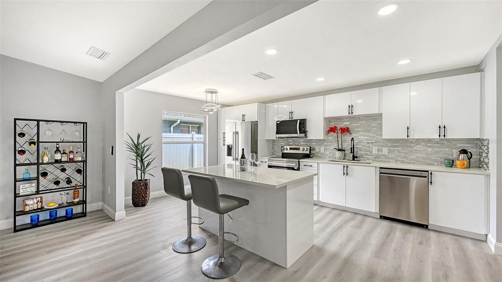 For Sale: $439,900 (3 beds, 2 baths, 1708 Square Feet)