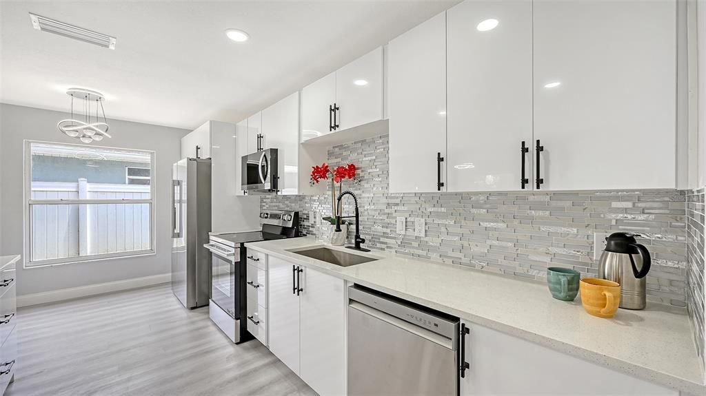 For Sale: $439,900 (3 beds, 2 baths, 1708 Square Feet)