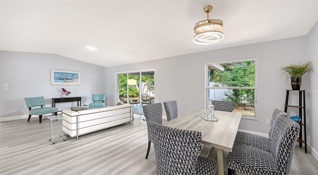 For Sale: $439,900 (3 beds, 2 baths, 1708 Square Feet)