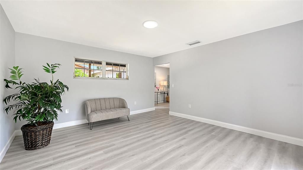 For Sale: $439,900 (3 beds, 2 baths, 1708 Square Feet)