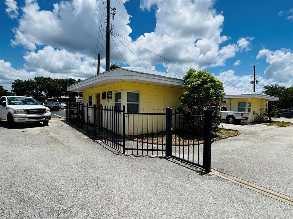 For Sale: $2,500,000 (15 beds, 0 baths, 700 Square Feet)