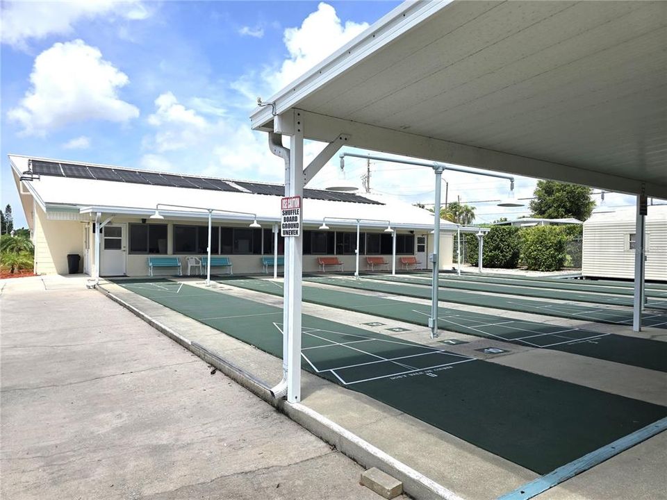 For Sale: $139,900 (2 beds, 2 baths, 936 Square Feet)