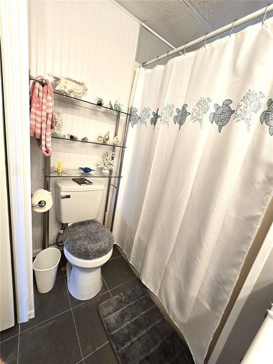 For Sale: $139,900 (2 beds, 2 baths, 936 Square Feet)