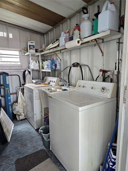 For Sale: $139,900 (2 beds, 2 baths, 936 Square Feet)