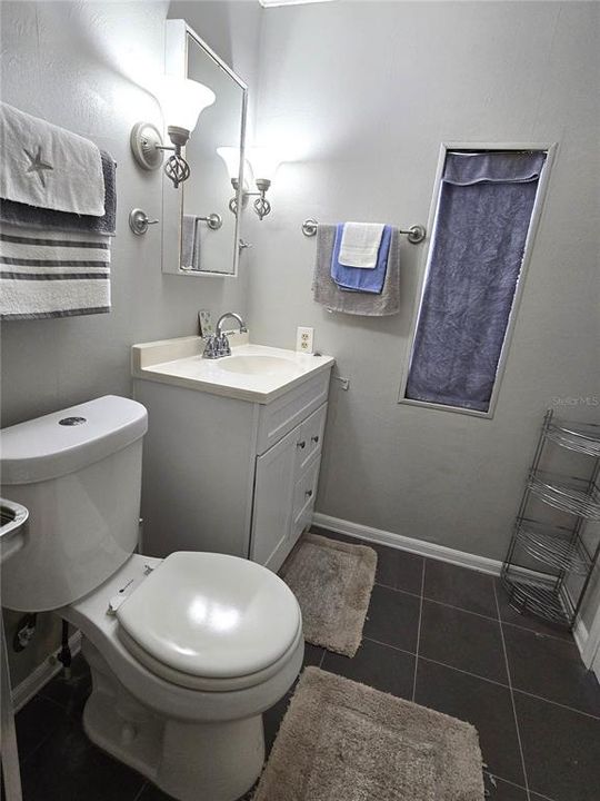 For Sale: $139,900 (2 beds, 2 baths, 936 Square Feet)