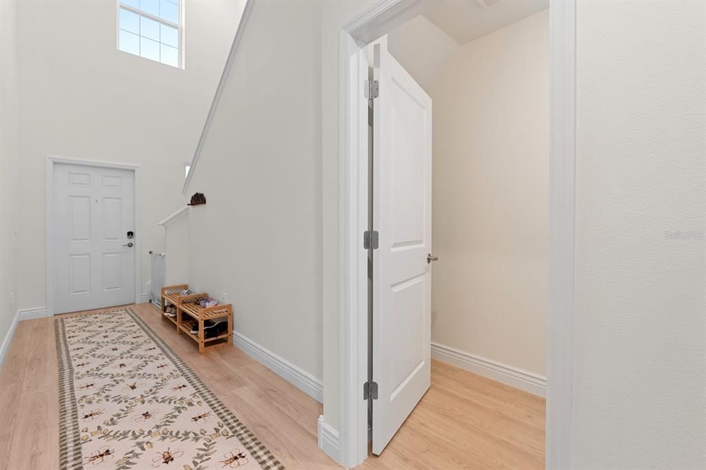 For Sale: $385,000 (5 beds, 2 baths, 2389 Square Feet)