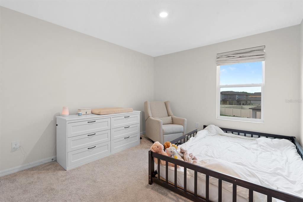 For Sale: $385,000 (5 beds, 2 baths, 2389 Square Feet)