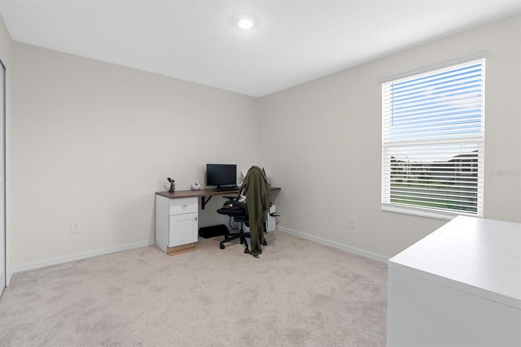 For Sale: $385,000 (5 beds, 2 baths, 2389 Square Feet)